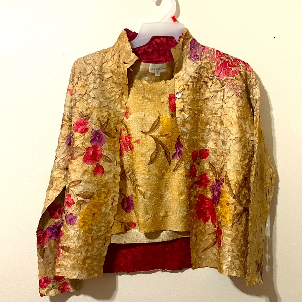 She’s All That Gold/Red Tank & Cover Top Size M Very Elegant Used